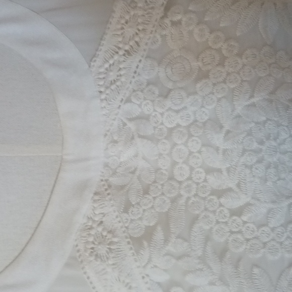 Gianni Bini- Little White Dress - Picture 4 of 16